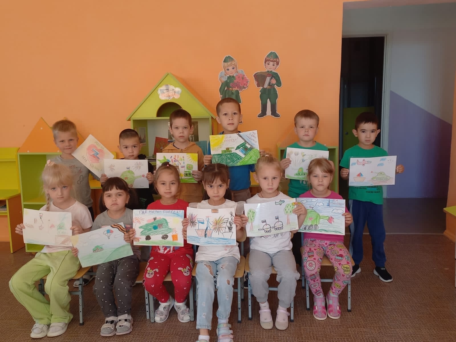 Детские подарки из Уфимского района отправятся на передовую в составе гумконвоя