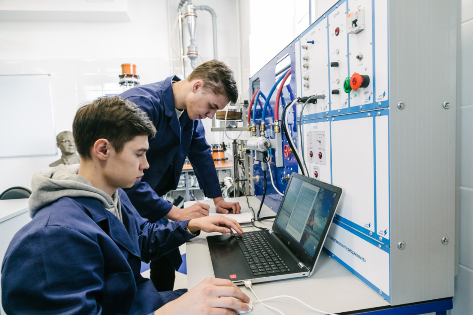 В Уфе будет готовить команды инженеров для технологического прорыва