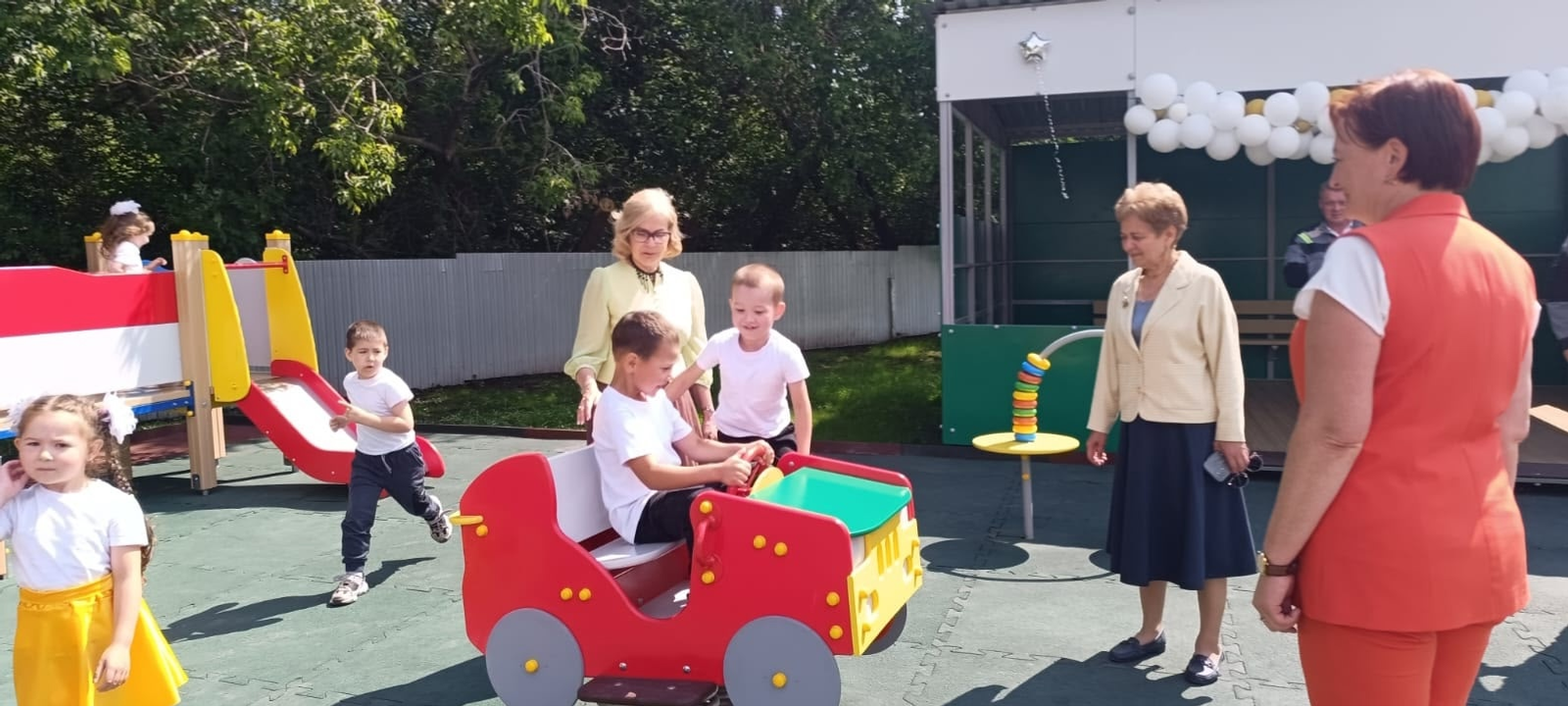 В детском саду Уфимского района открылась новая игровая площадка