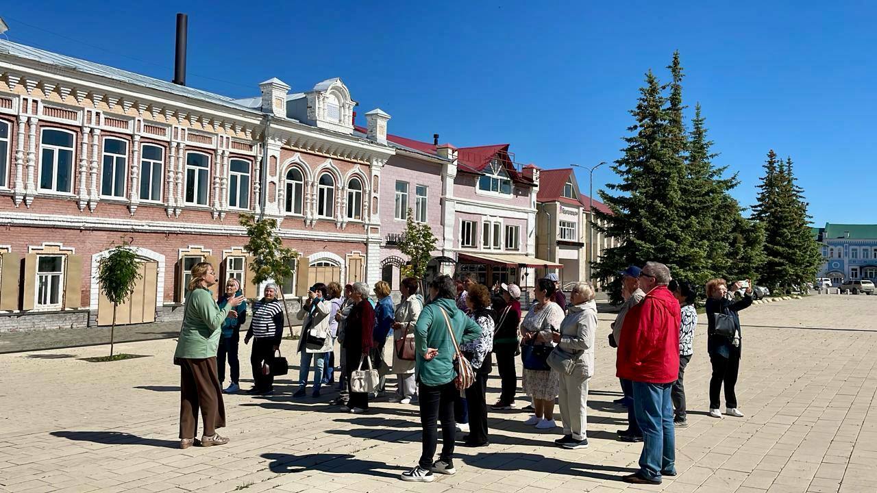 Серебряные туристы Уфимского района открыли купеческий колорит Бирска