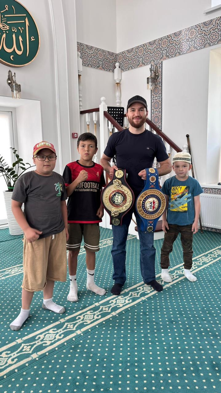 Чемпион Европы и Азии по боксу встретился с молодежью Уфимского района