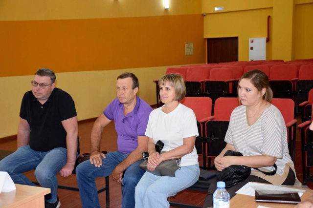 Глава администрации Уфимского района провёл личный приём граждан в селе Черкассы