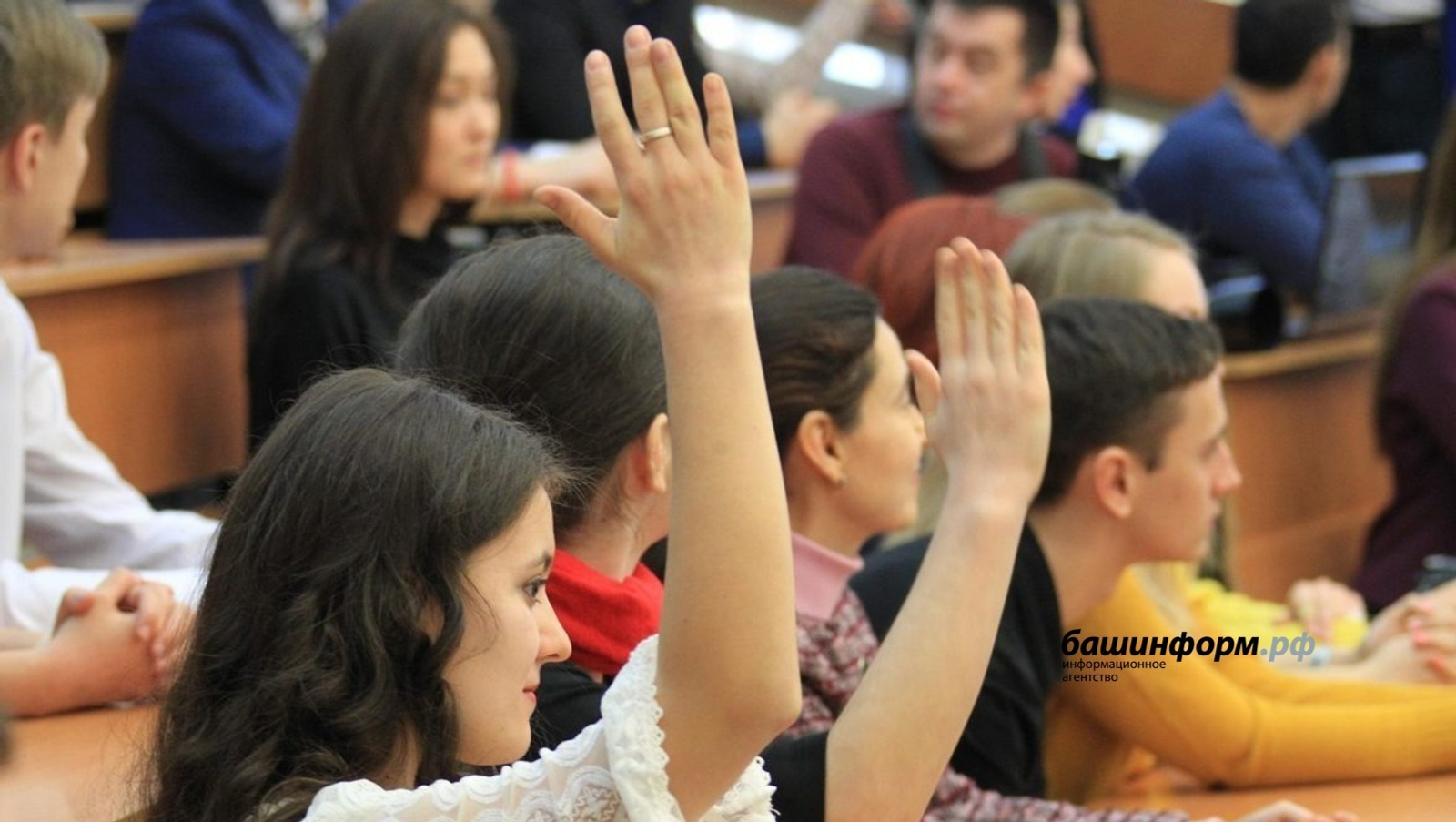 В Уфе увеличен размер стипендии главы администрации для студентов-сирот