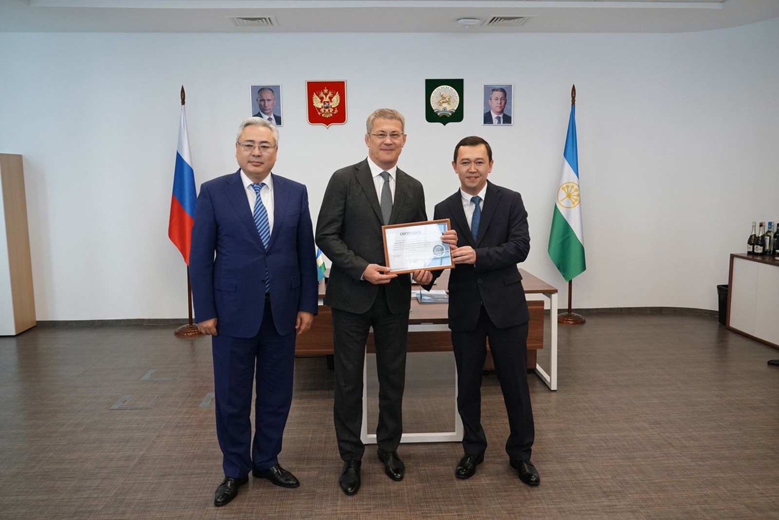 Радий Хабиров в Нур-Султане открыл Конгресс-бюро Башкортостана