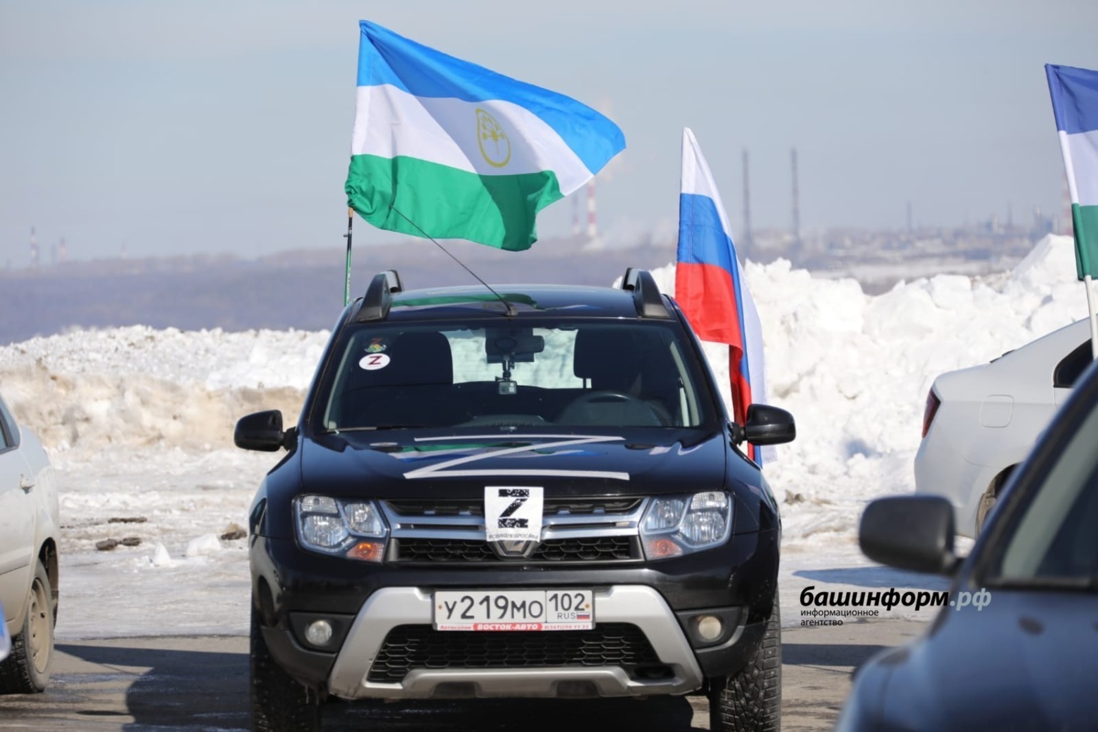 В Уфе состоялся автопробег в честь воссоединения с Крымом