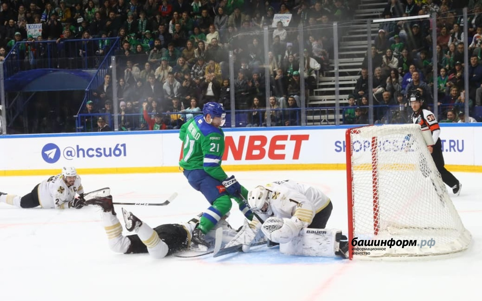 «Салават Юлаев» разгромил «Адмирал» и одержал четвертую победу подряд