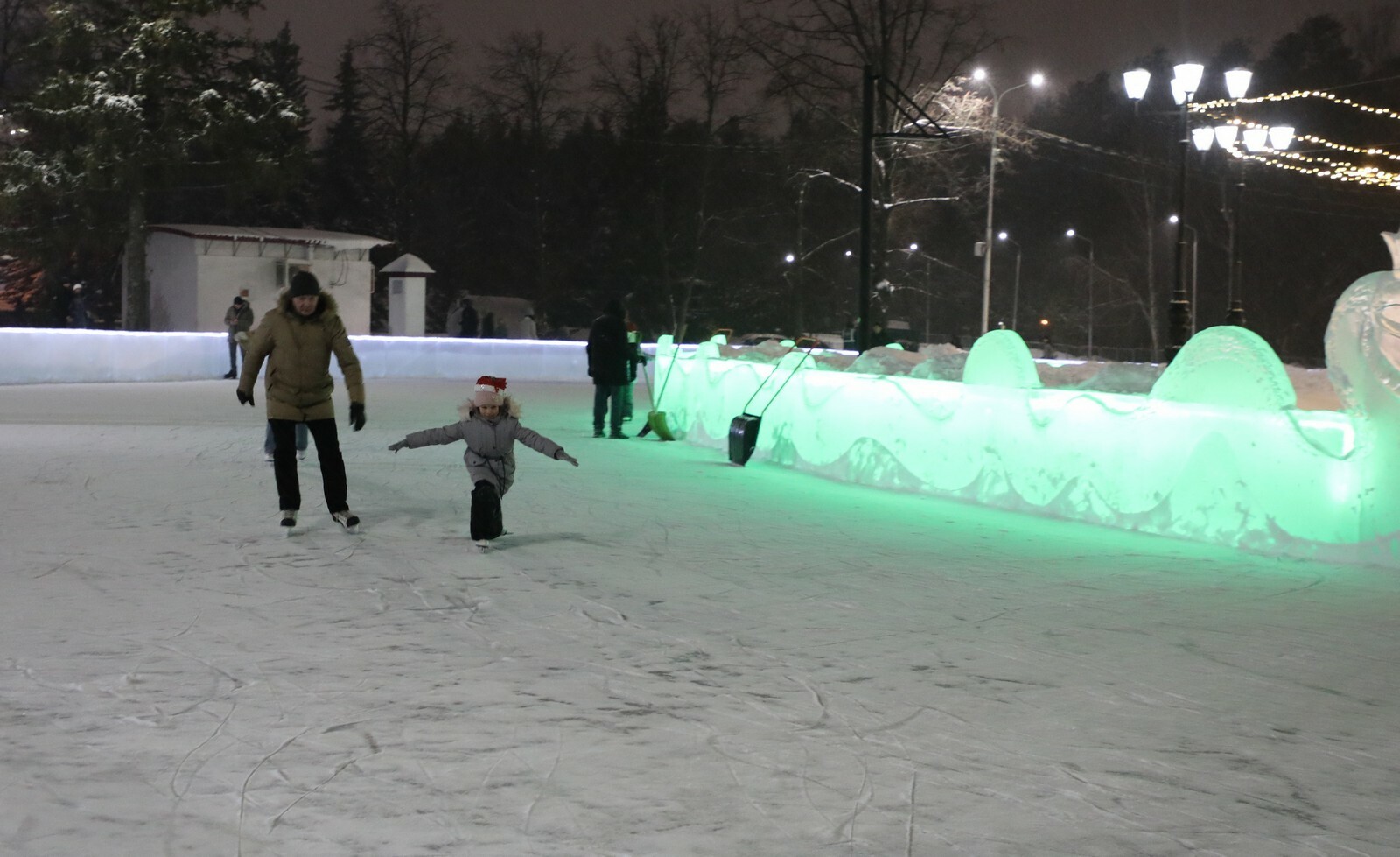 В Уфе студентов приглашают на бесплатное массовое катание на коньках