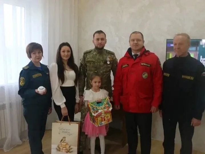 В Башкирии семье бойца СВО вручили 700-тысячный пожарный извещатель