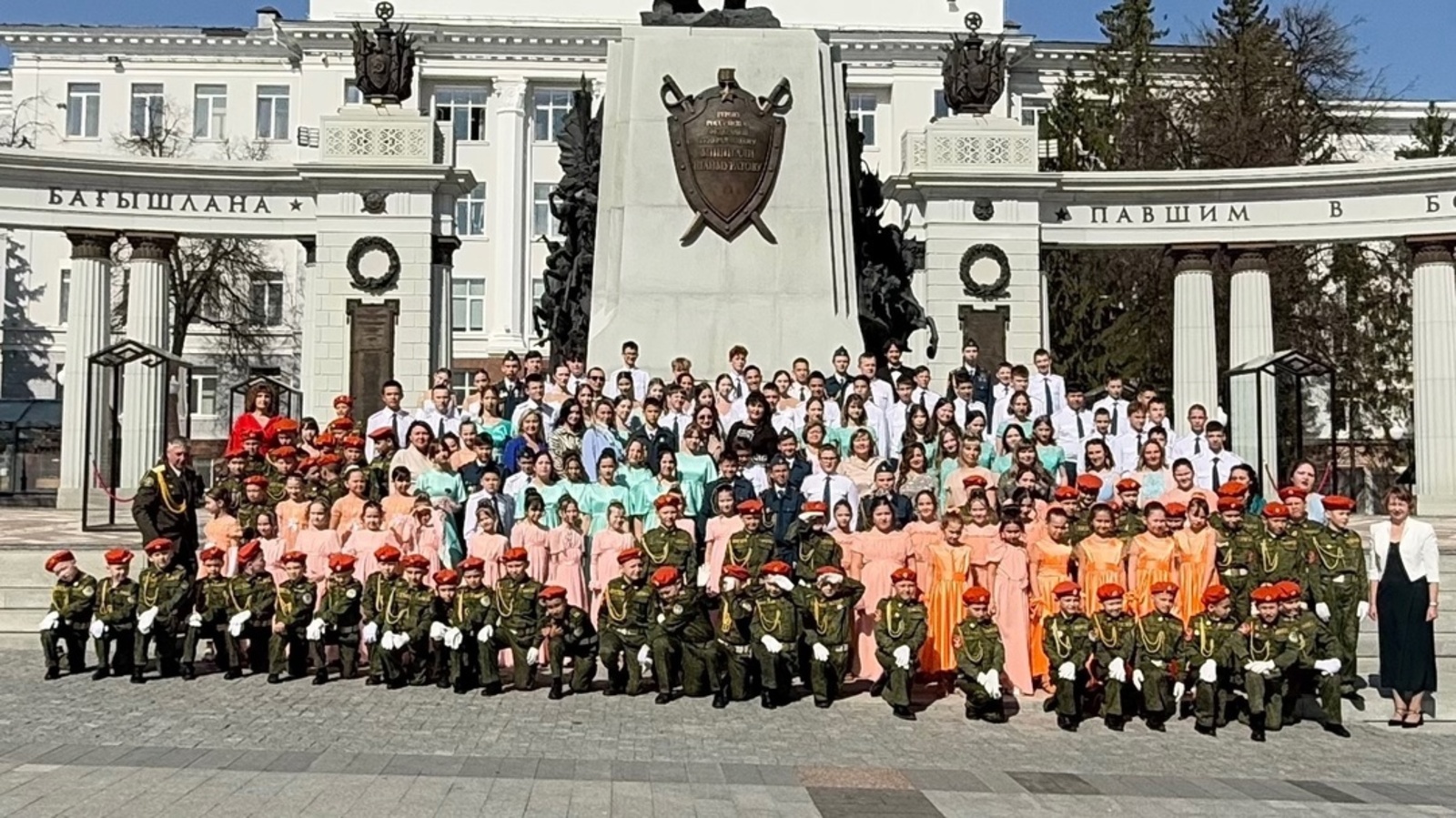 Школьники Уфимского района стали участниками кадетского бала