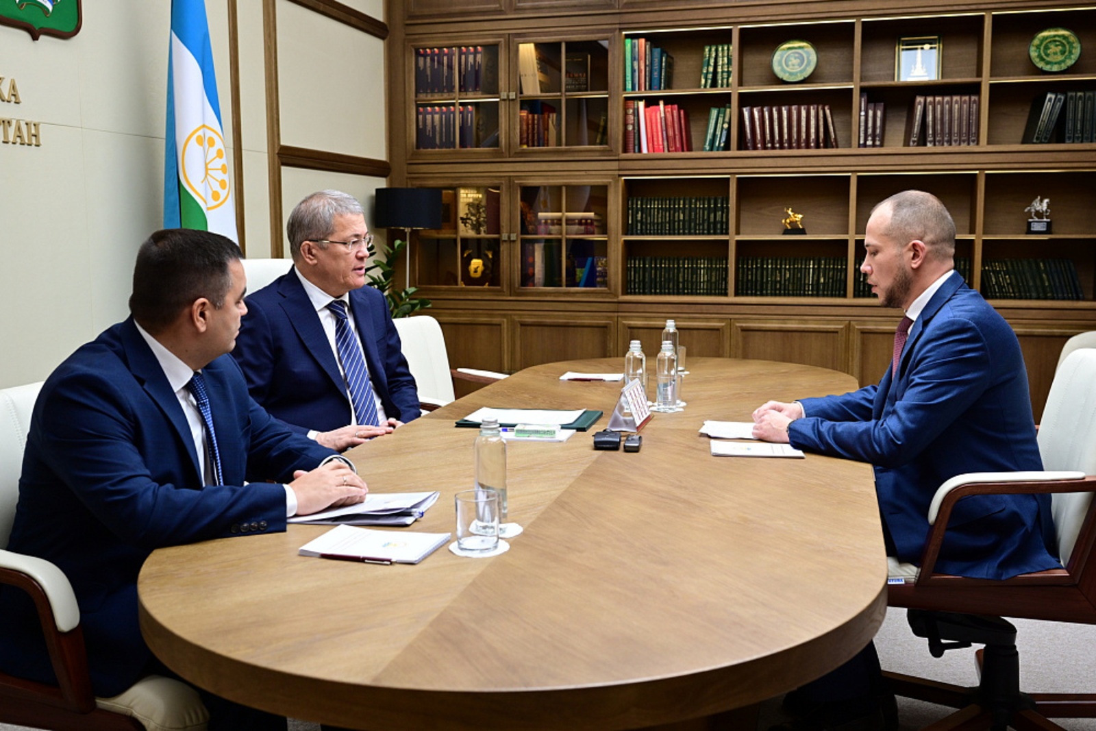Глава Башкирии обсудил с Ространснадзором вопросы транспортного контроля