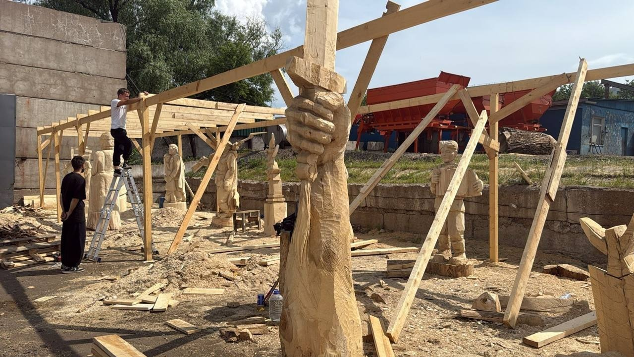 В Уфе назвали победителей конкурса деревянных скульптур