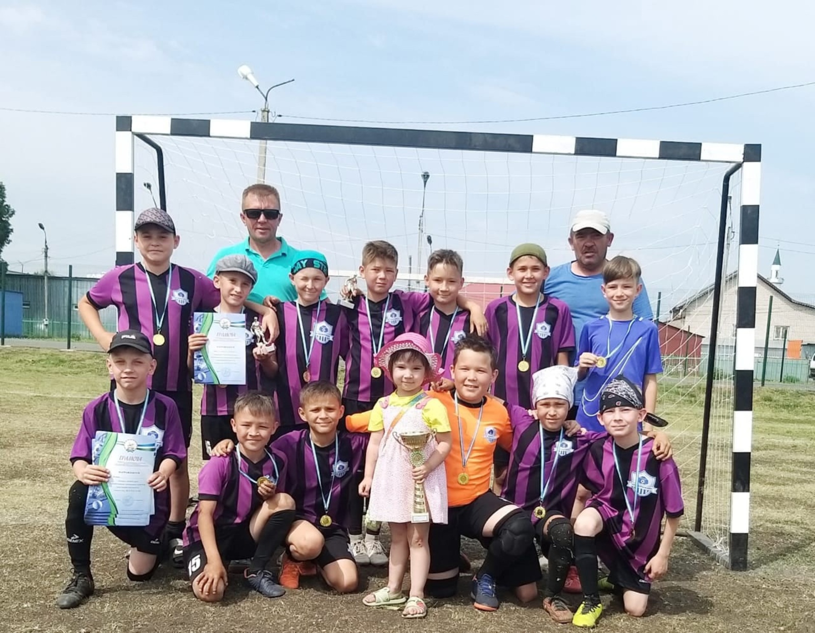 Чемпионами республиканских соревнований юных футболистов «Кожаный мяч» стала команда Уфимского района