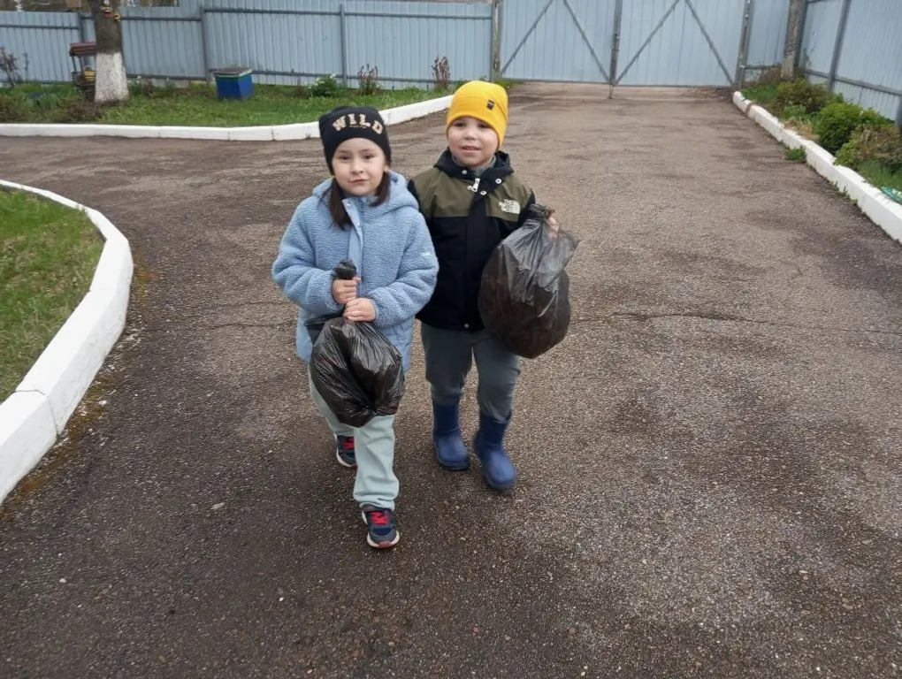 Юные экогерои детского сада «Дюймовочка» провели эко-экспедицию