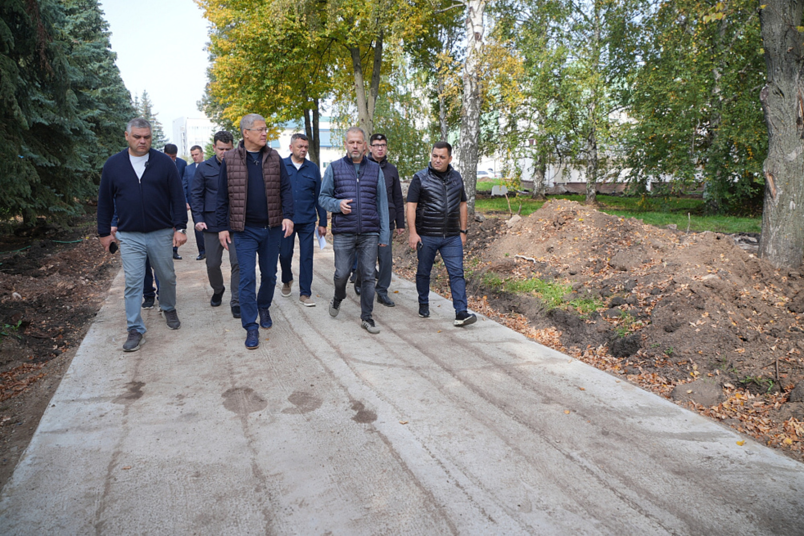 Радий Хабиров оценил ход реконструкции парка имени Ленина в Уфе