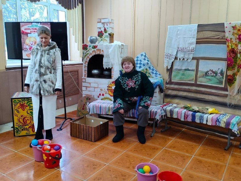 В Доме культуры села Михайловка весело отметили День рождения домового Кузи