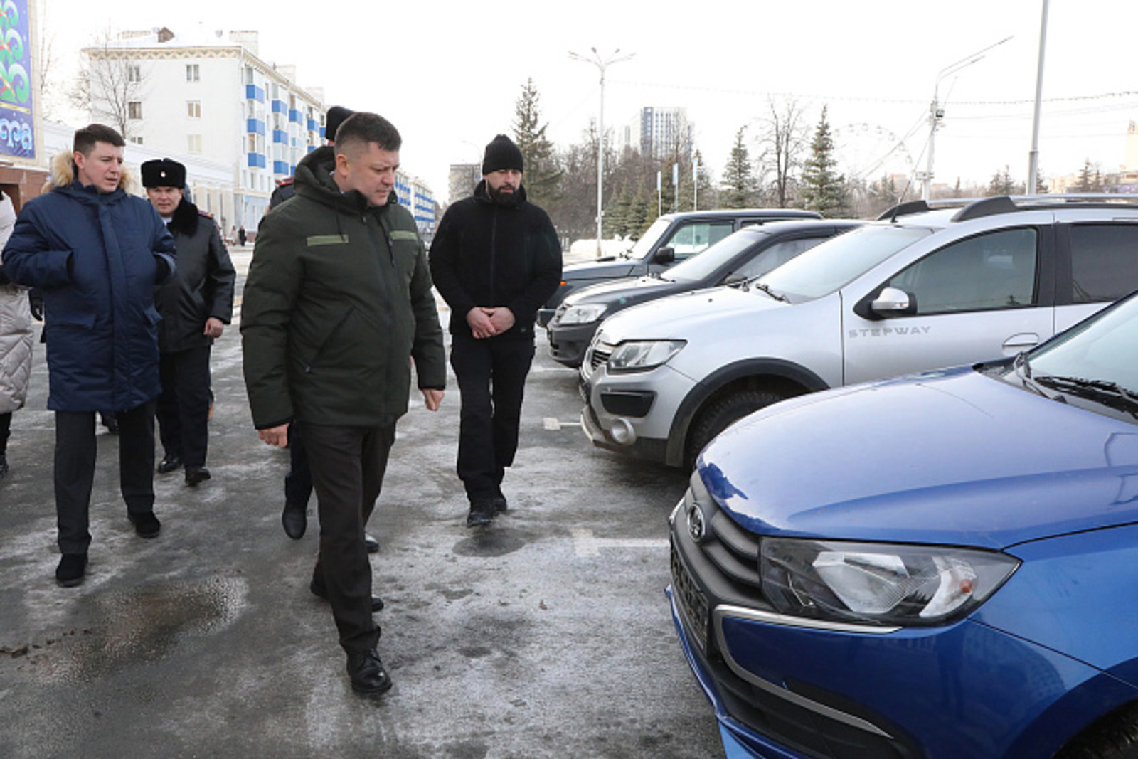 В Уфе для нужд СВО передали изъятые по суду легковые автомобили