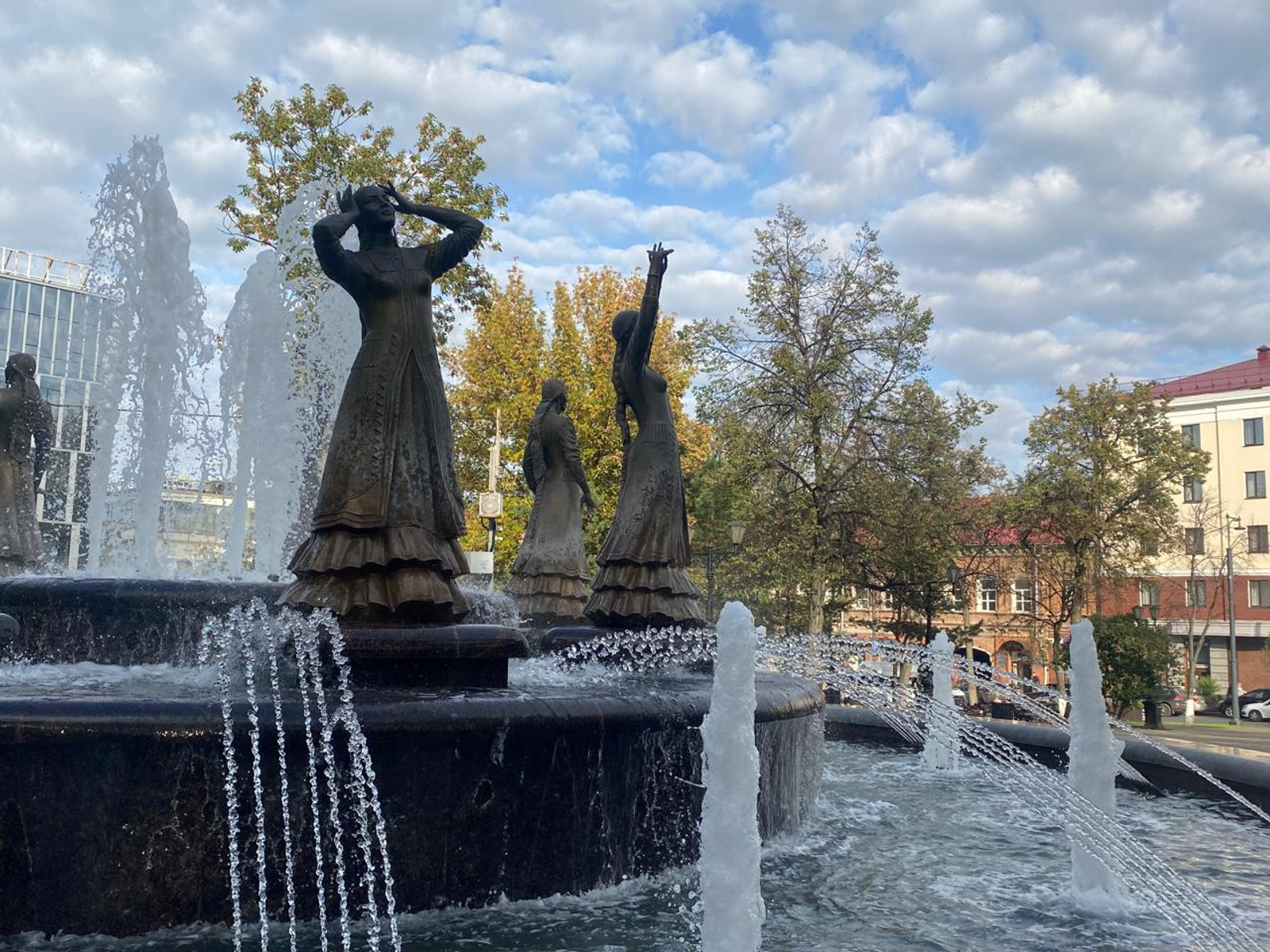 В Уфе запускают городские фонтаны под «Мелодии весны»