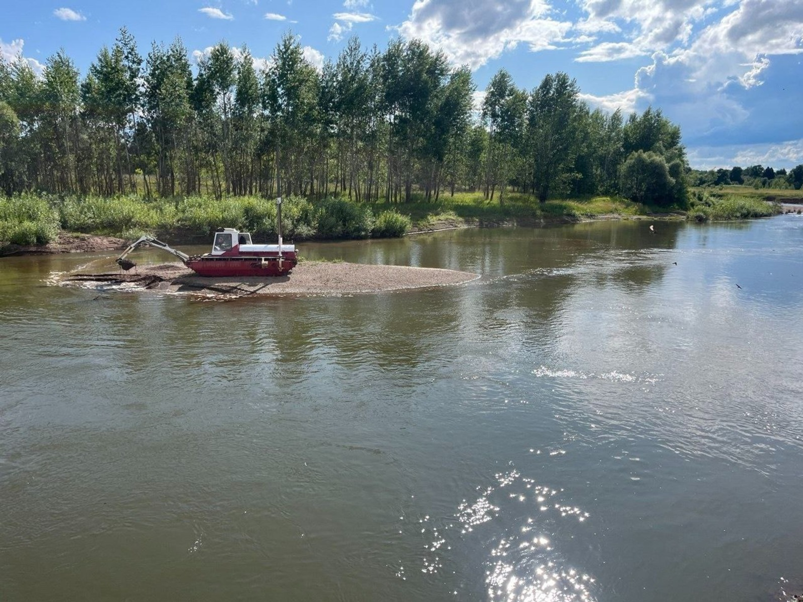В Ишимбайском районе Башкирии спасают село от паводков