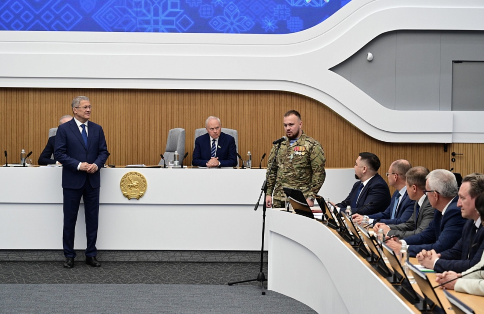 Глава Башкирии вручил участникам СВО медали генерала Шаймуратова