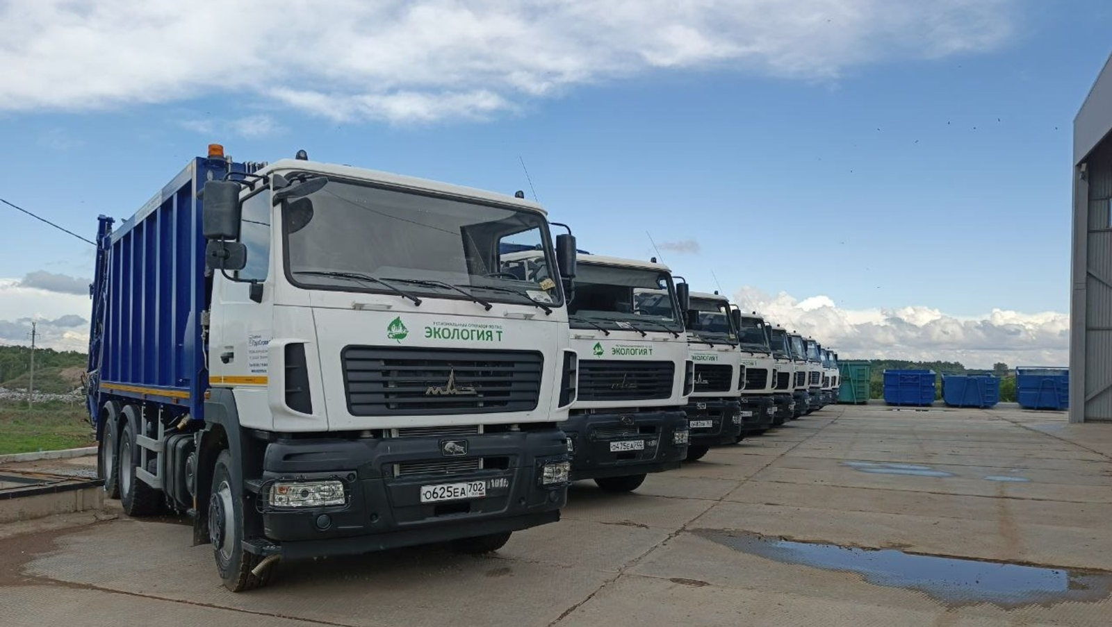 Башкирия получила 9 новых мусоровозов для модернизации системы вывоза отходов