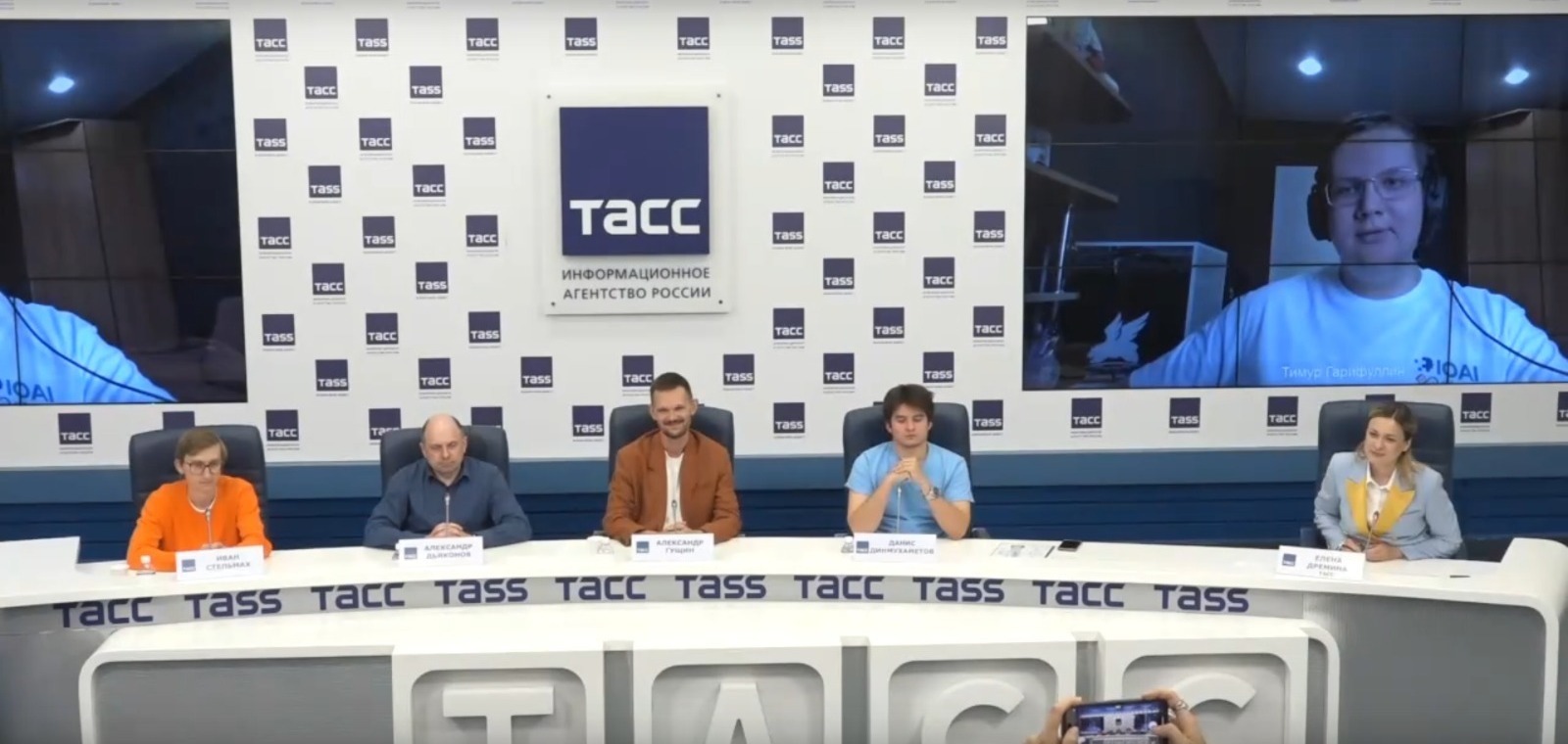 Уфимский школьник поделился, как завоевал золото на олимпиаде по ИИ