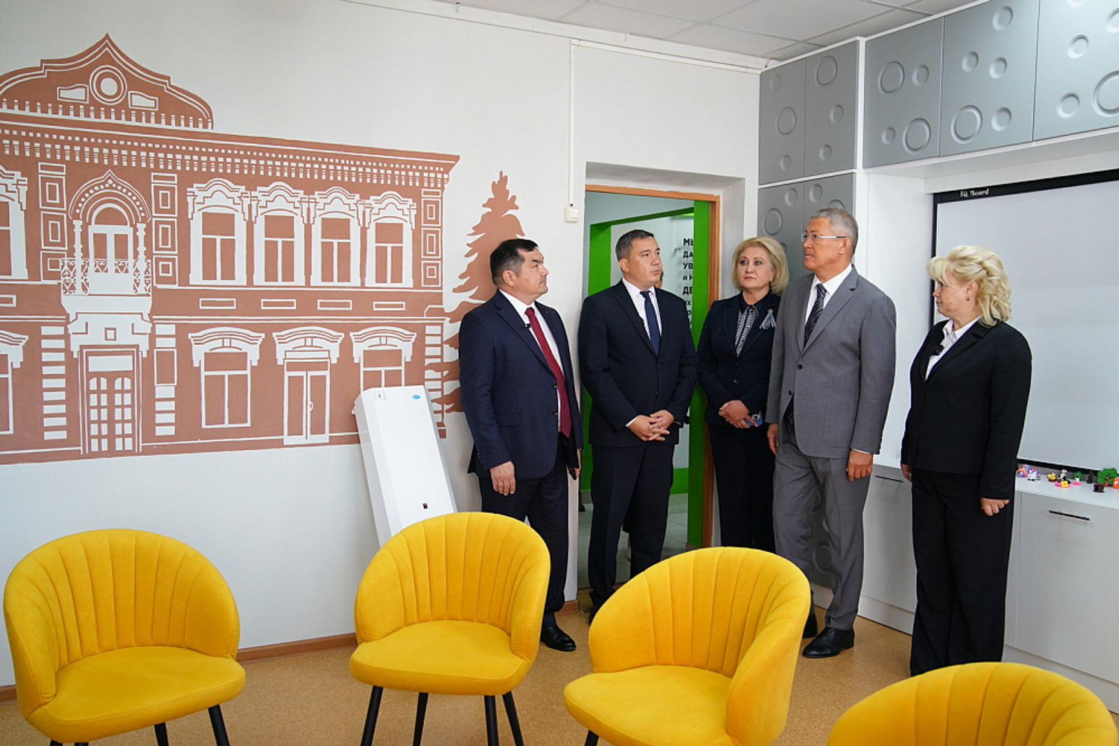 Глава Башкирии посетил Бирскую коррекционную школу-интернат