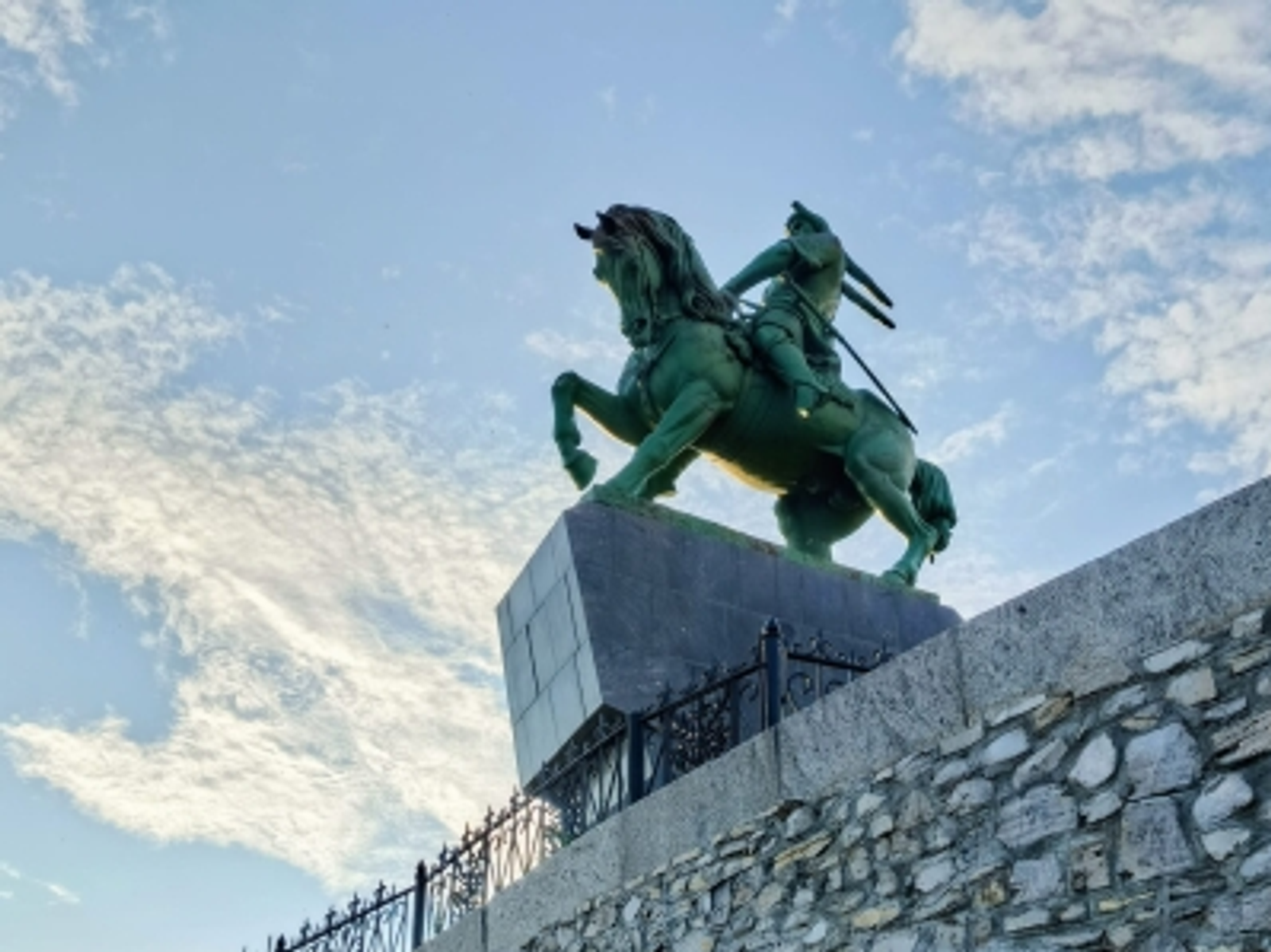 В Уфе началась реставрация памятника Салавату Юлаеву