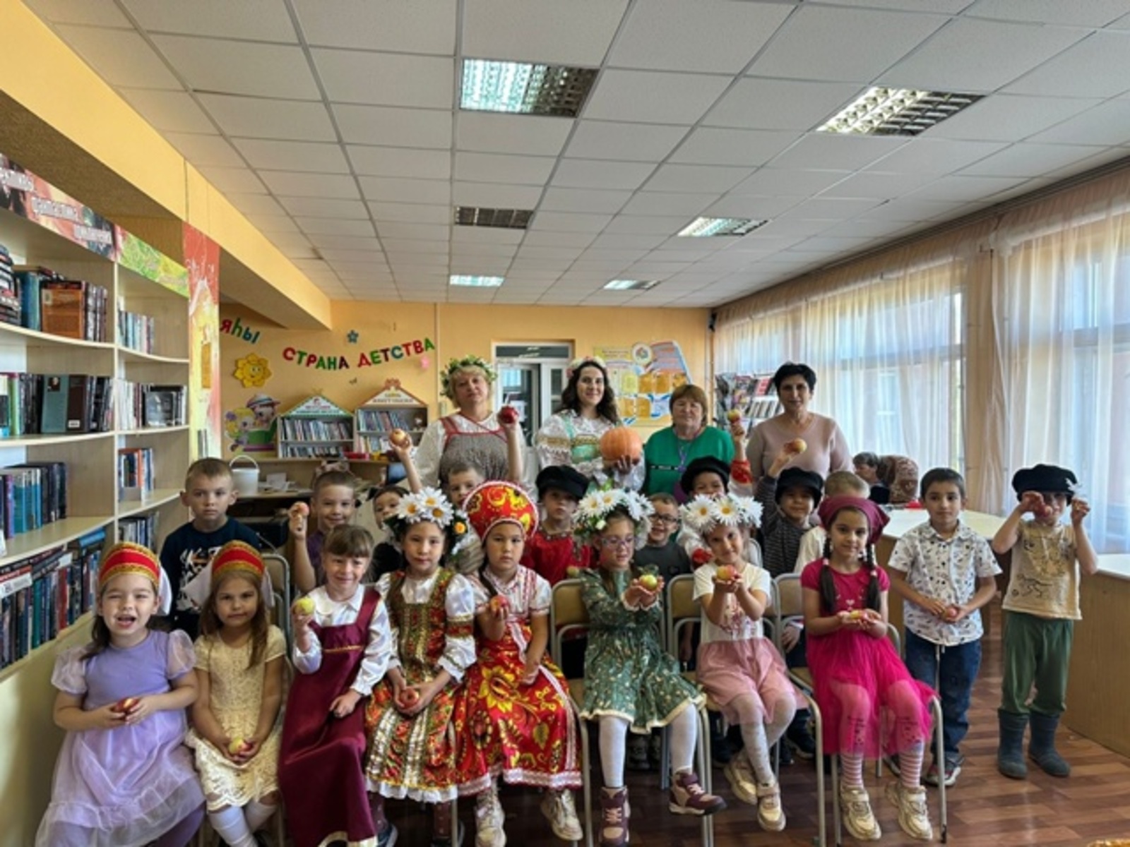 В детском саду «Рябинушка» села Красный Яр прошел праздник осени