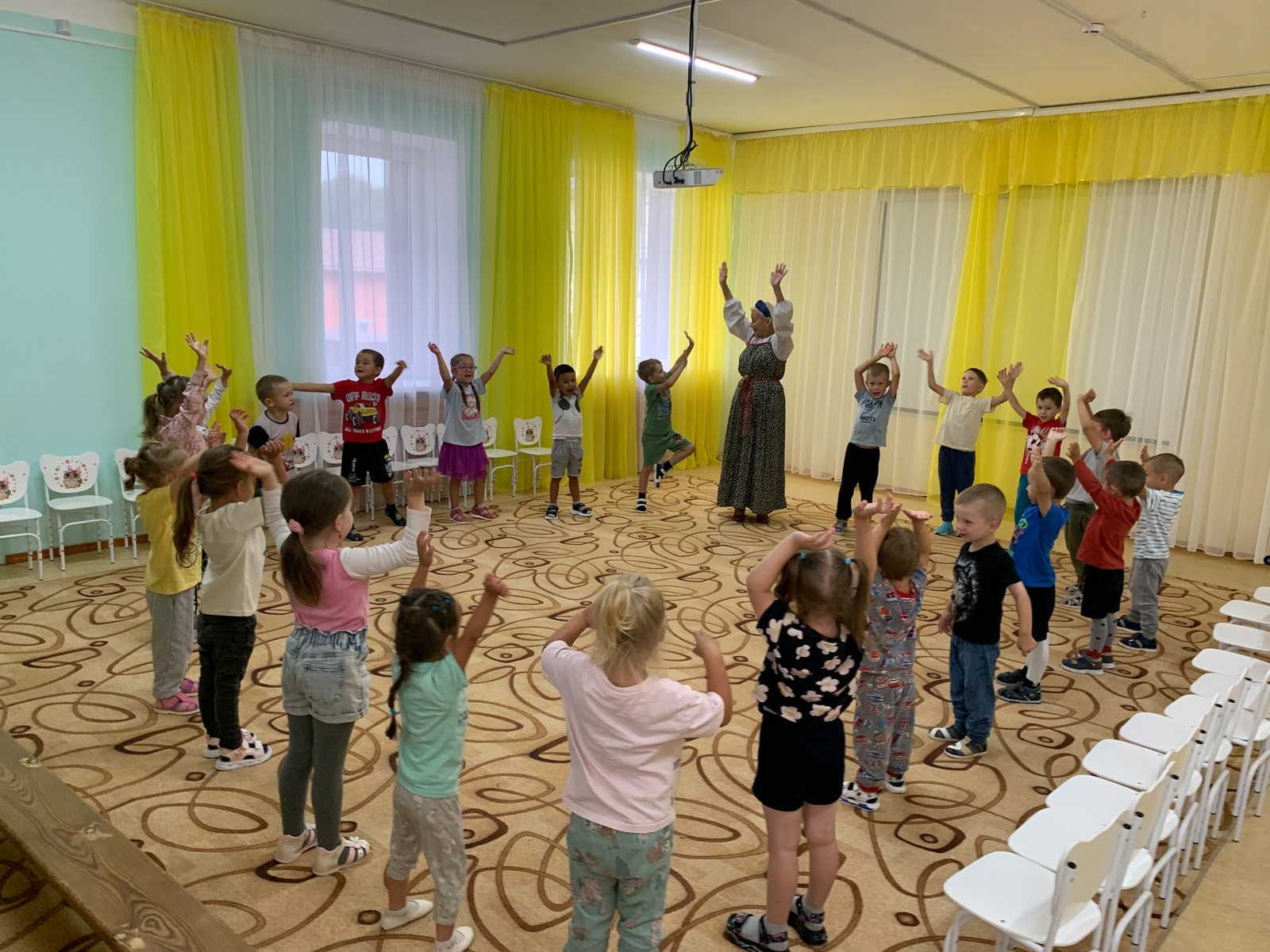 Дошколята Уфимского района узнали народные традиции на празднике Яблочного Спаса