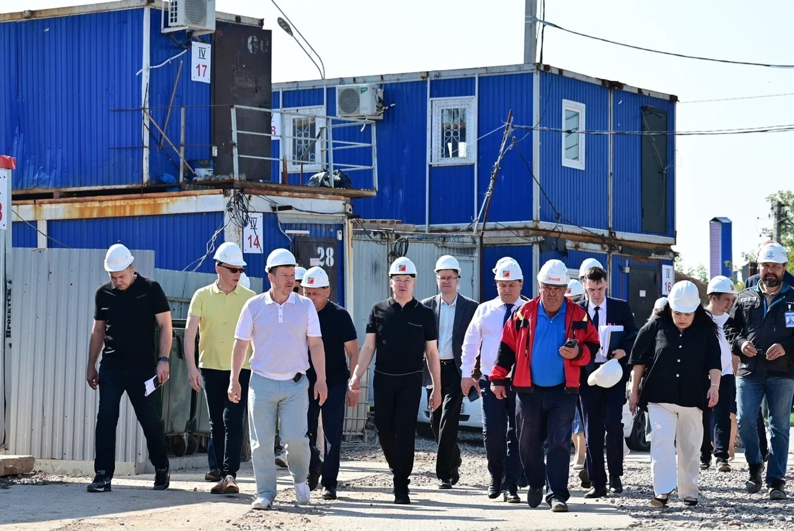 Андрей Назаров поздравил строителей с профессиональным праздником