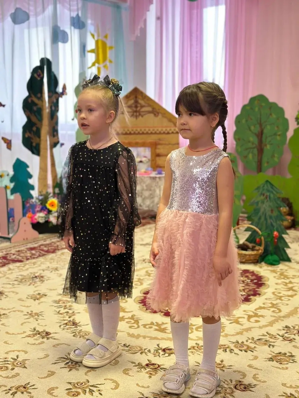 В детском саду села Дмитриевка поставили «Красную Шапочку на новый лад»