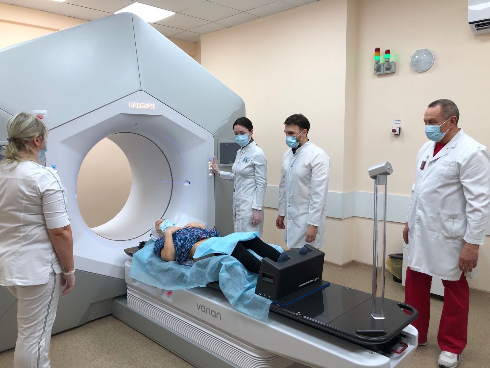 Шесть онкобольных в Башкирии начали лечение на новейшем современном оборудовании