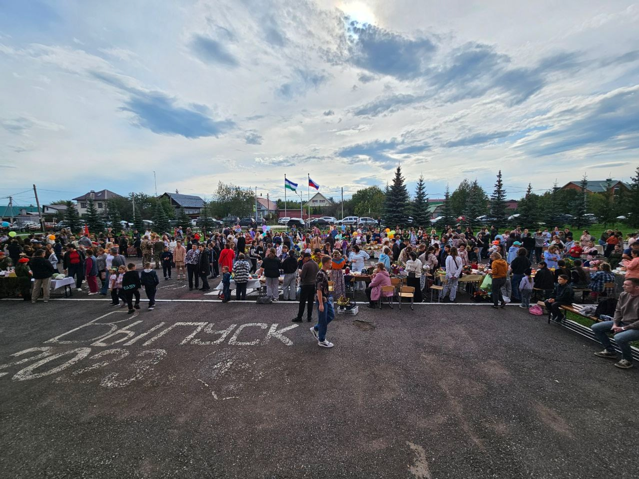 В лицее села Булгаково состоялась благотворительная ярмарка в поддержку СВО