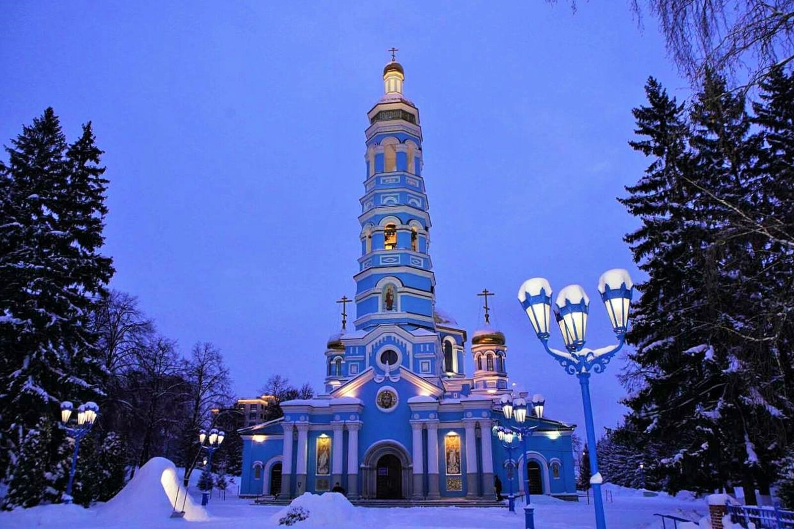 Радий Хабиров поздравил жителей Башкирии с Рождеством