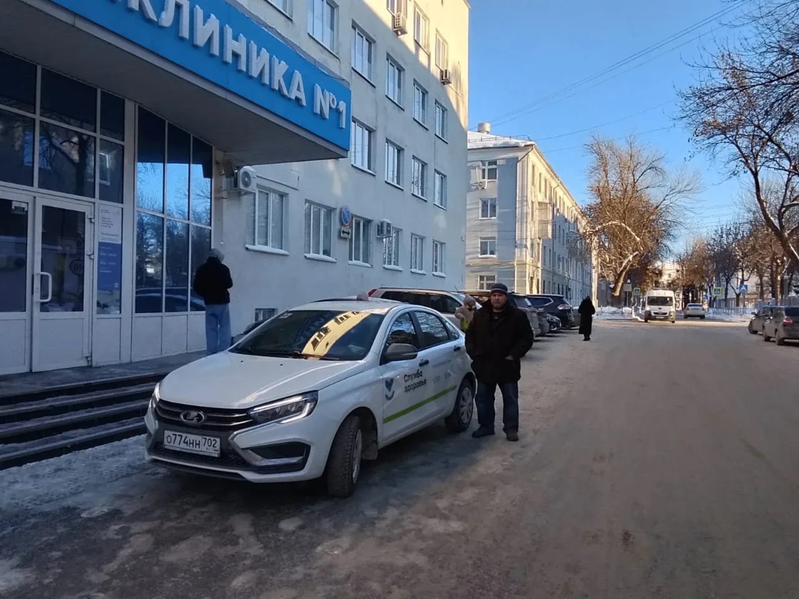 Уфимская больница получила новый автомобиль