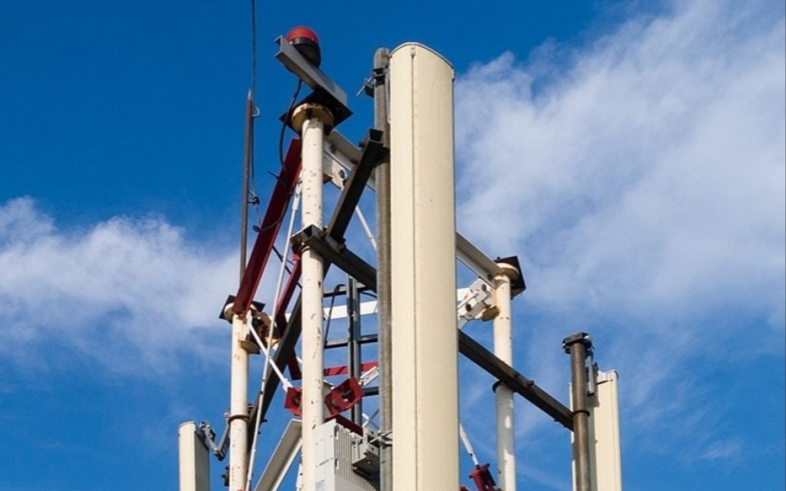 В 16 регионах России зафиксированы перебои с мобильным интернетом