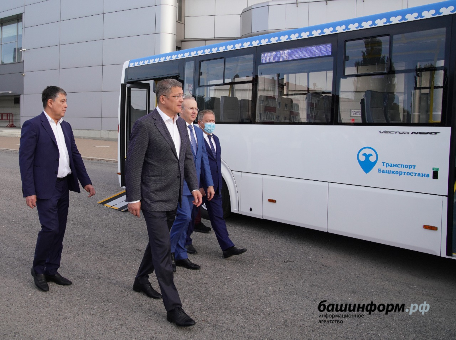 Глава Башкирии считает, что реформа пассажирского транспорта даёт положительные результаты