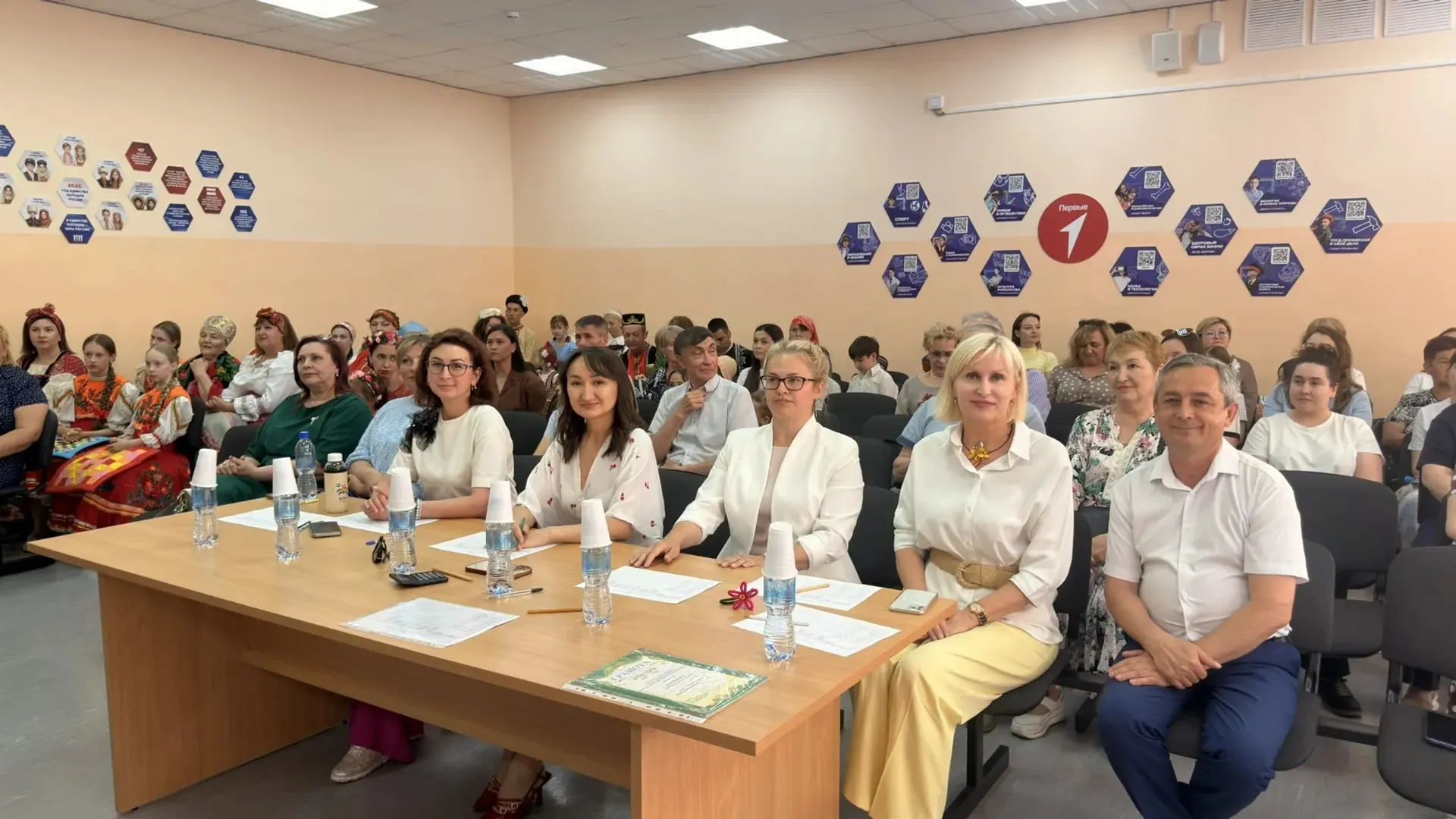 В школе им. Алымова села Михайловка прошел конкурс «Песни моей бабушки»