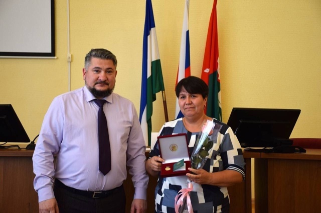 В Уфимском районе чествовали семьи и общественников в преддверии праздника