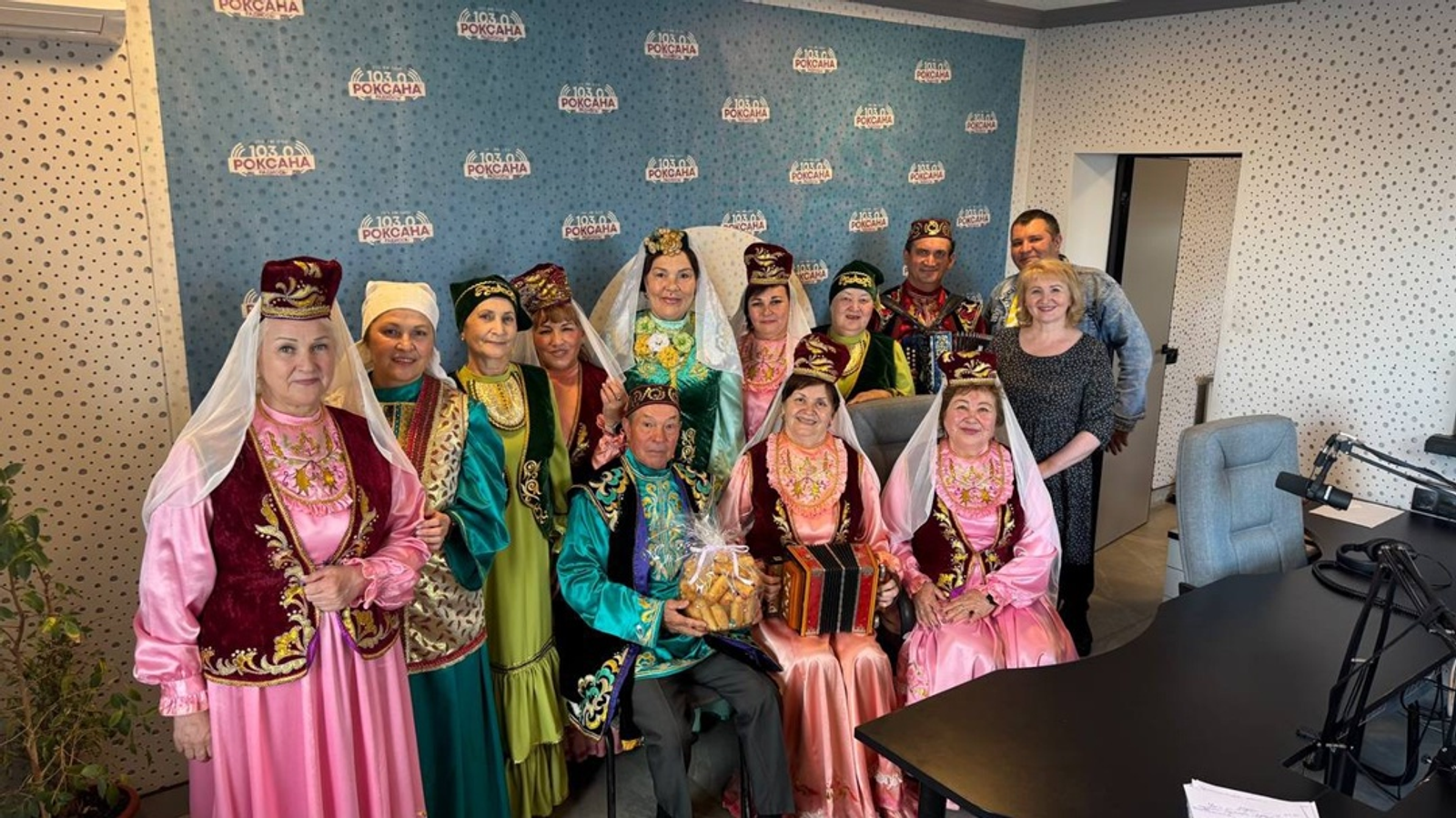 Фольклорный ансамбль из Уфимского района стал гостем радио «Роксана»