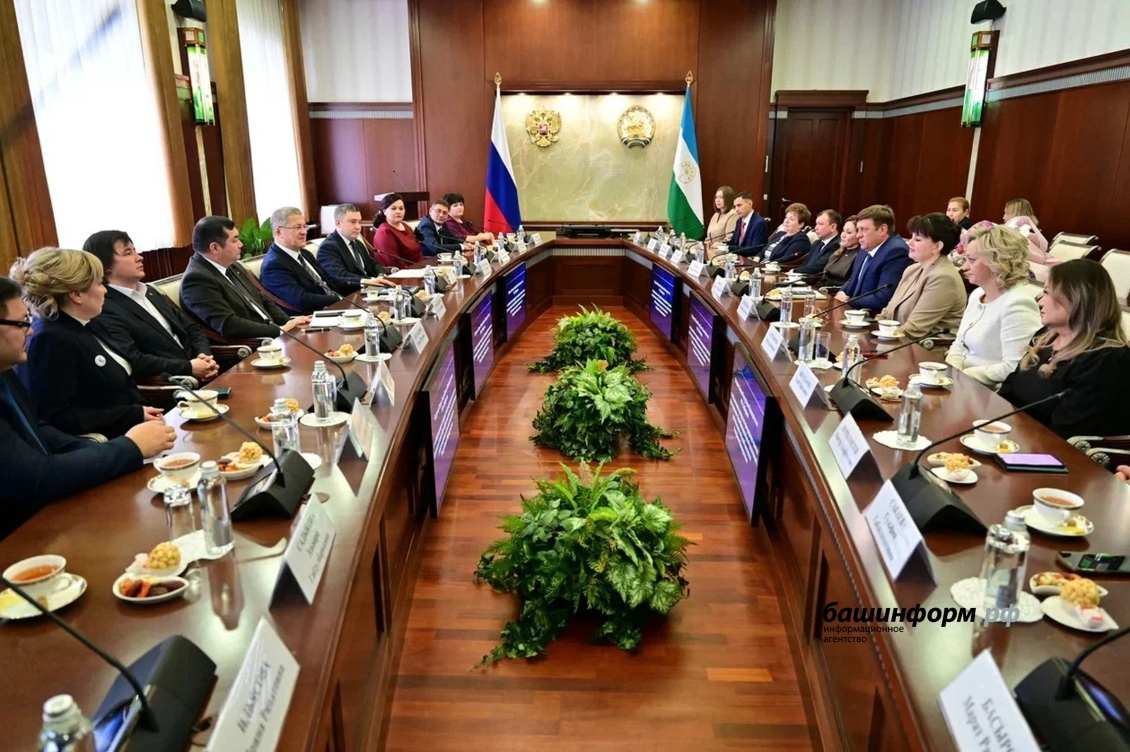 Глава Уфимского района поздравил с победой директоров школ