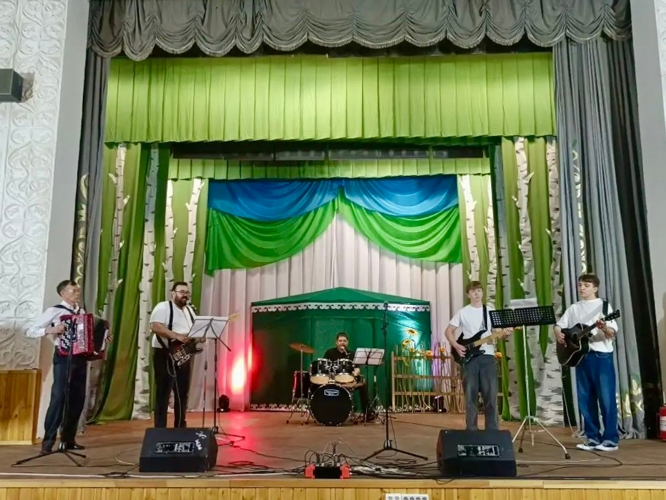 Традиции живы: в Октябрьском СДК прошёл фестиваль народного творчества