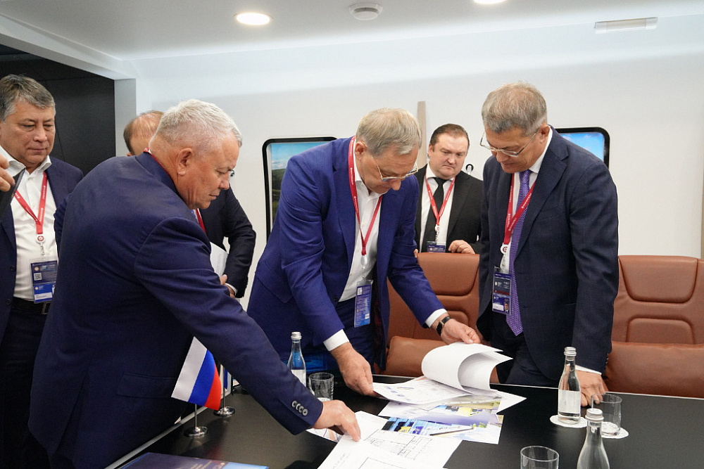 Правительство Башкирии и «АМКОДОР» подписали соглашение на 2,5 млрд рублей