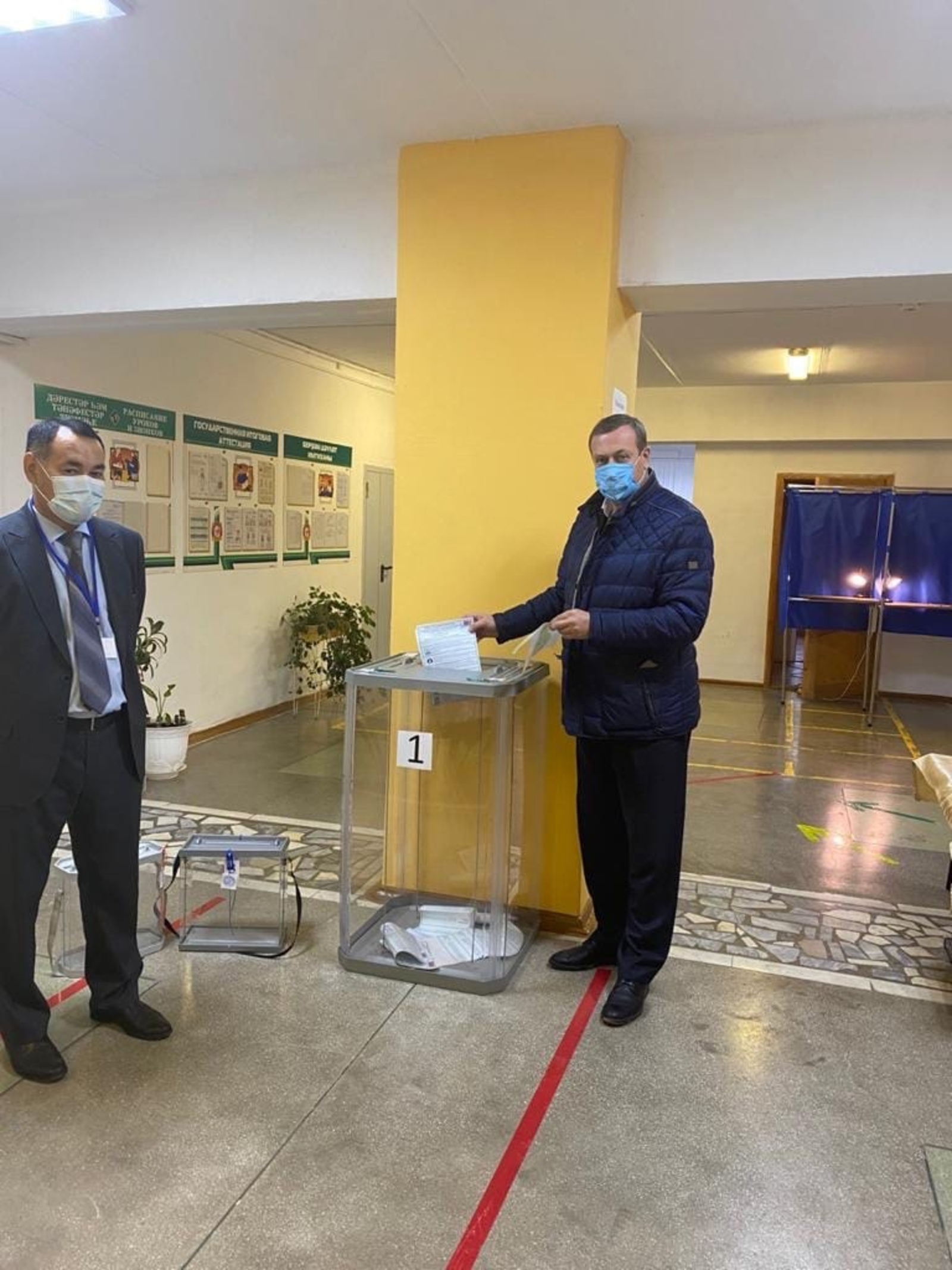 Глава администрации Уфимского района Вилорий Угаров проголосовал на выборах