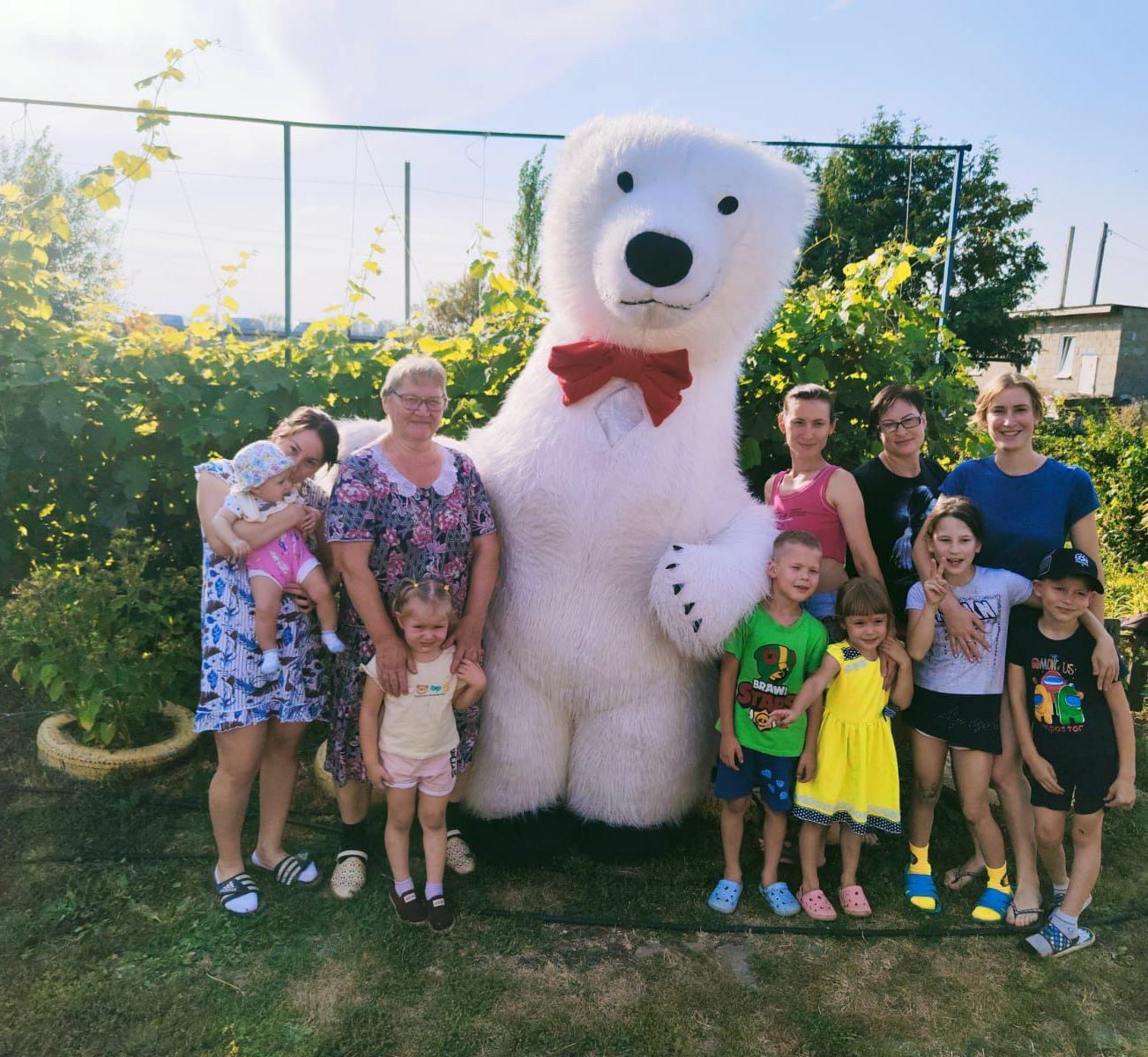 Радий Хабиров вручил медаль  «Мать-героиня» Равиле Таминдаровой из Дмитриевки