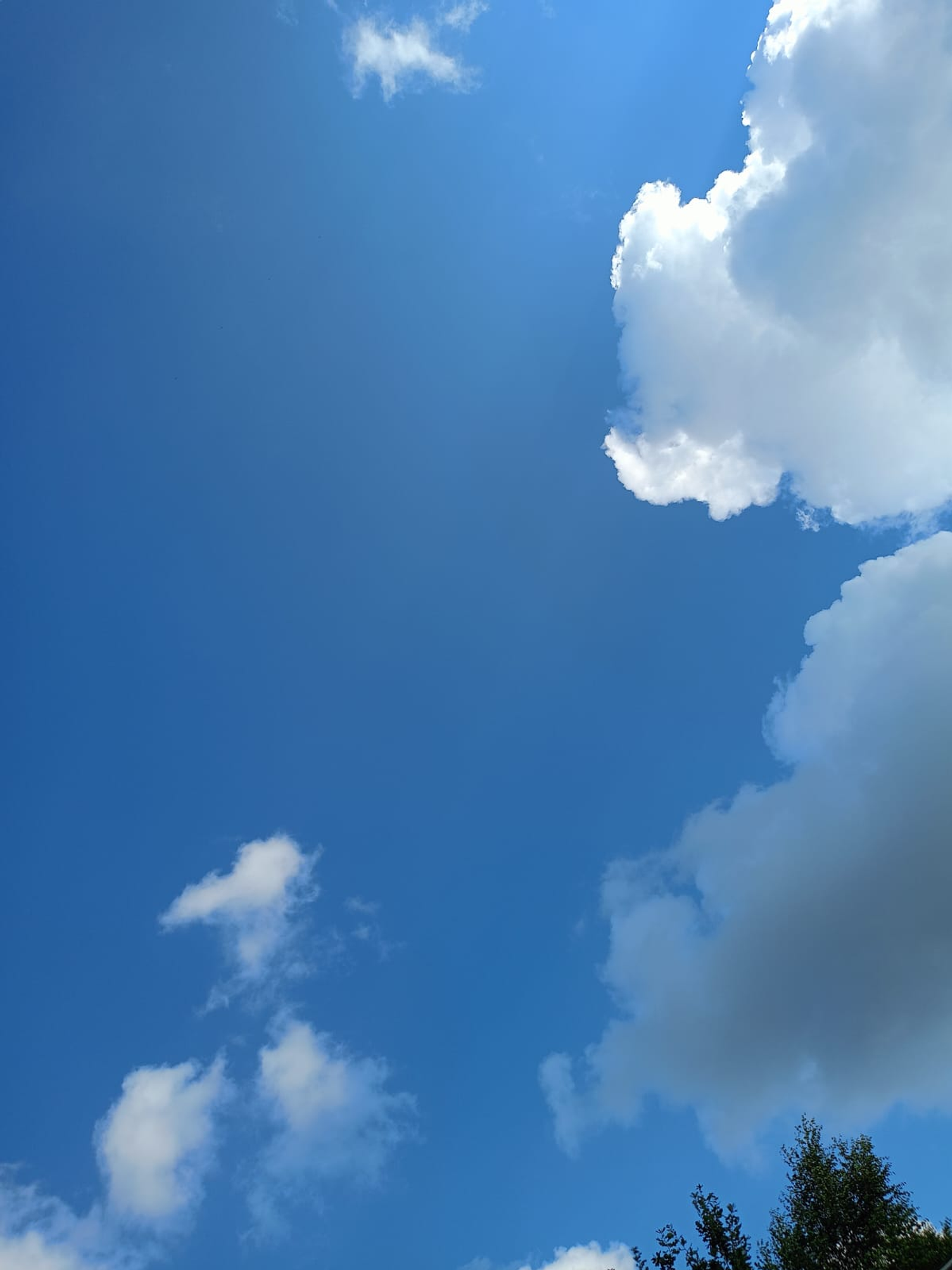 В Башкирии пройдут ливни, грозы и град