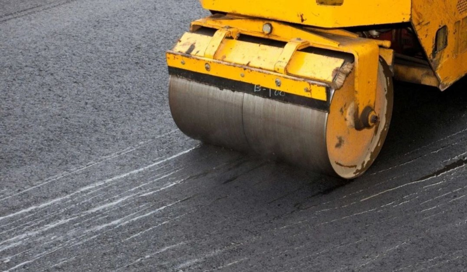 На проспекте Октября в Уфе начался ремонт дорожного покрытия