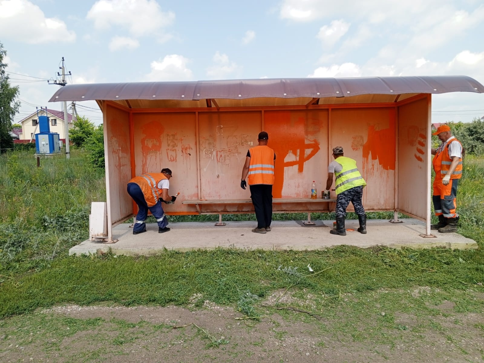 Остановки Уфимского района становятся чище и уютнее