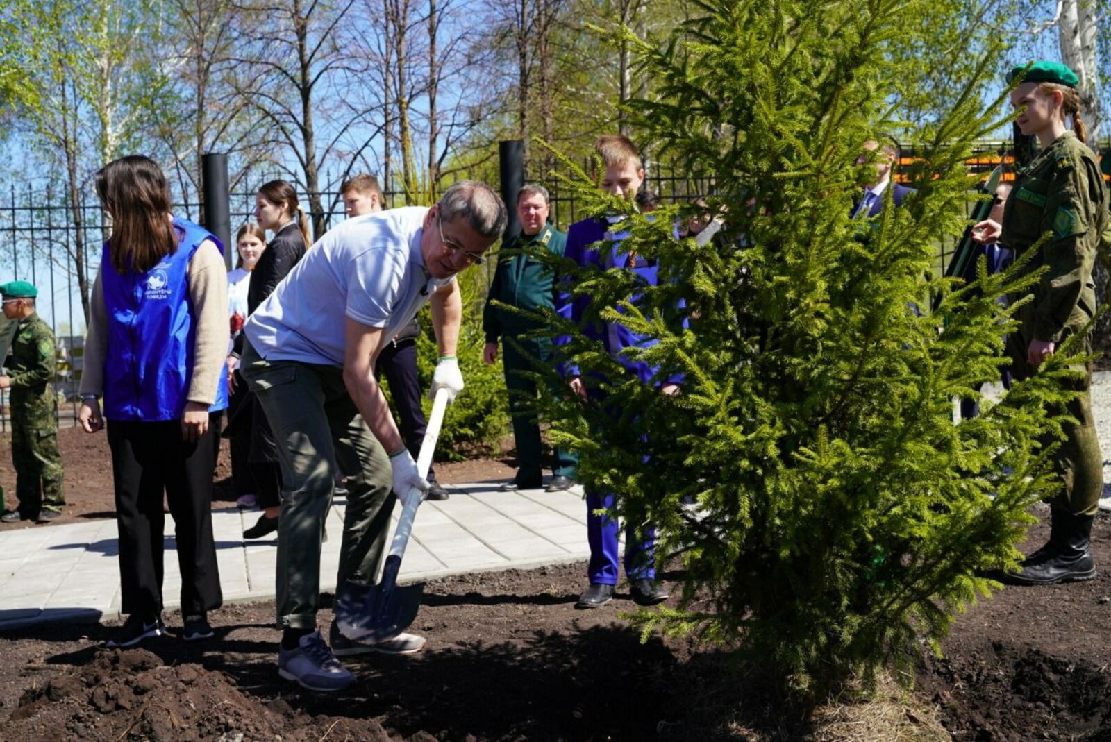 В парке «Патриот» Башкирии состоялась международная акция «Сад памяти»