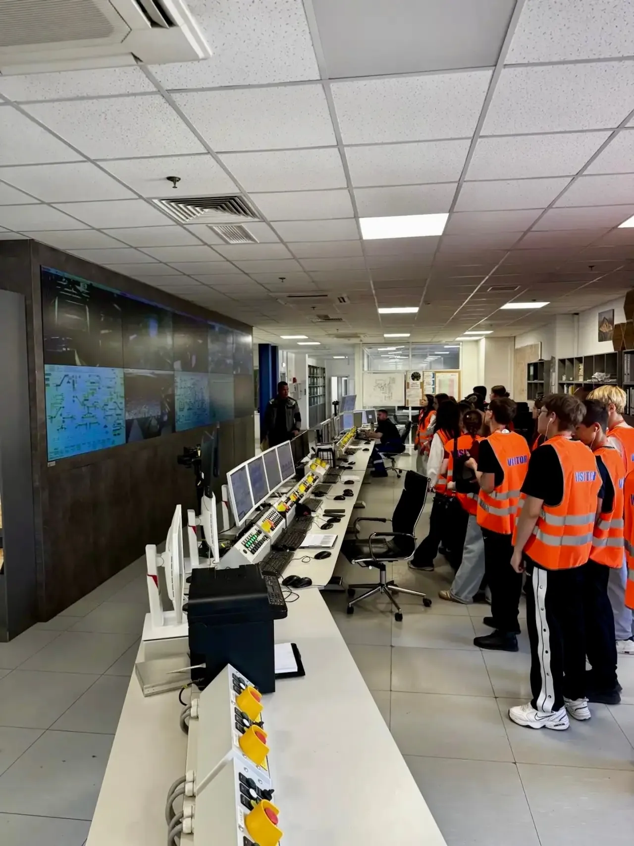 Школьники Уфимского района посетили предприятие «Ультрадекор»